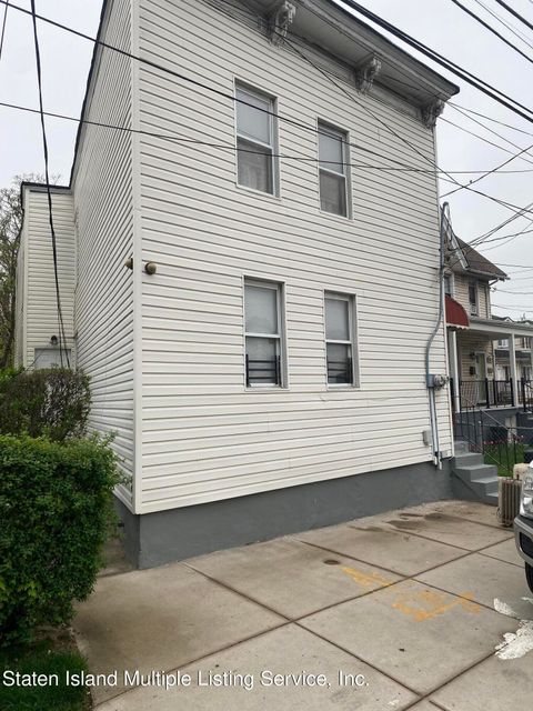 Photo of 284 Jewett Avenue, Staten Island, NY 10302 (MLS # 1161601)