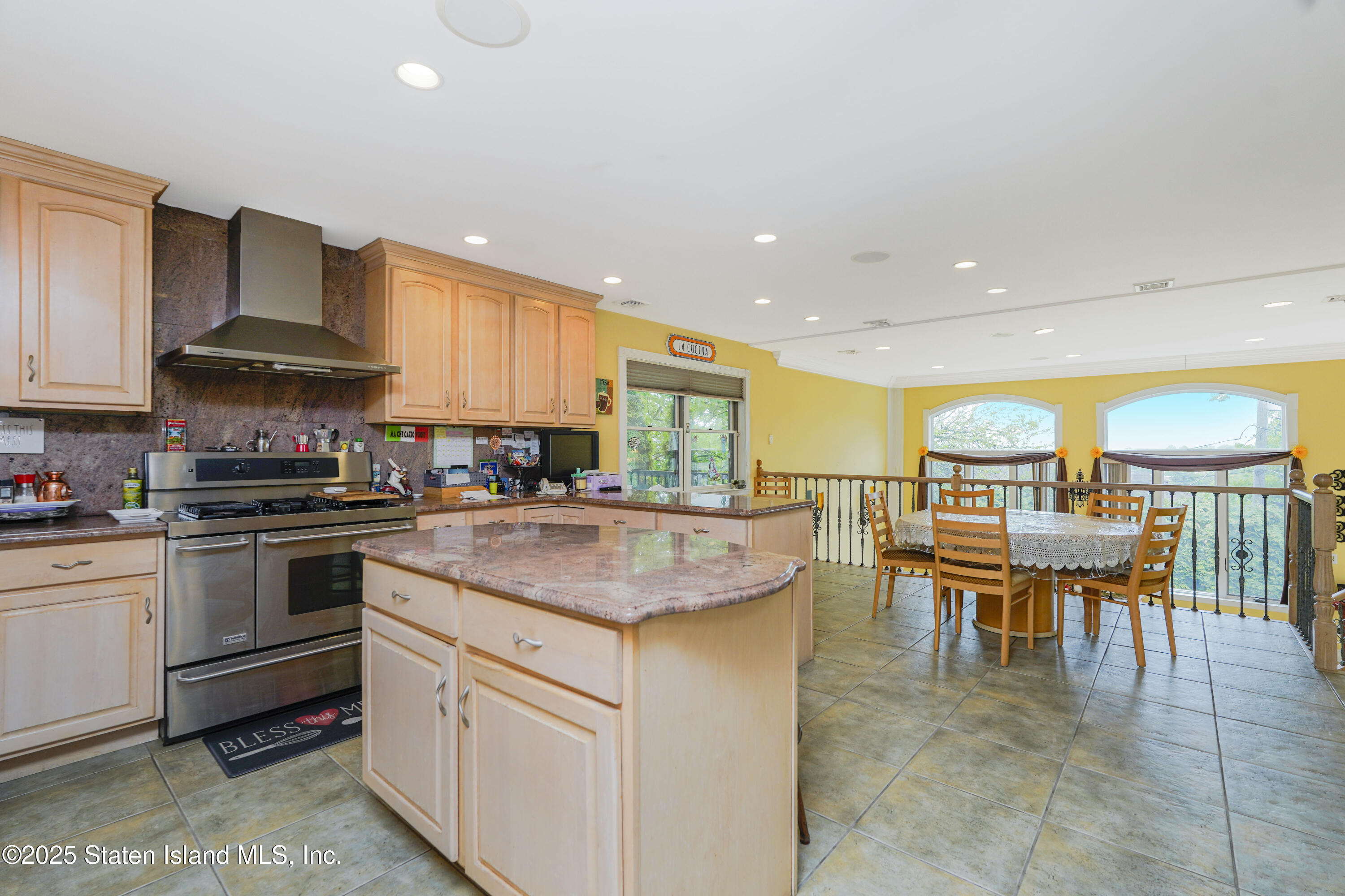 16 Diana Trail, Staten Island, New York image 18