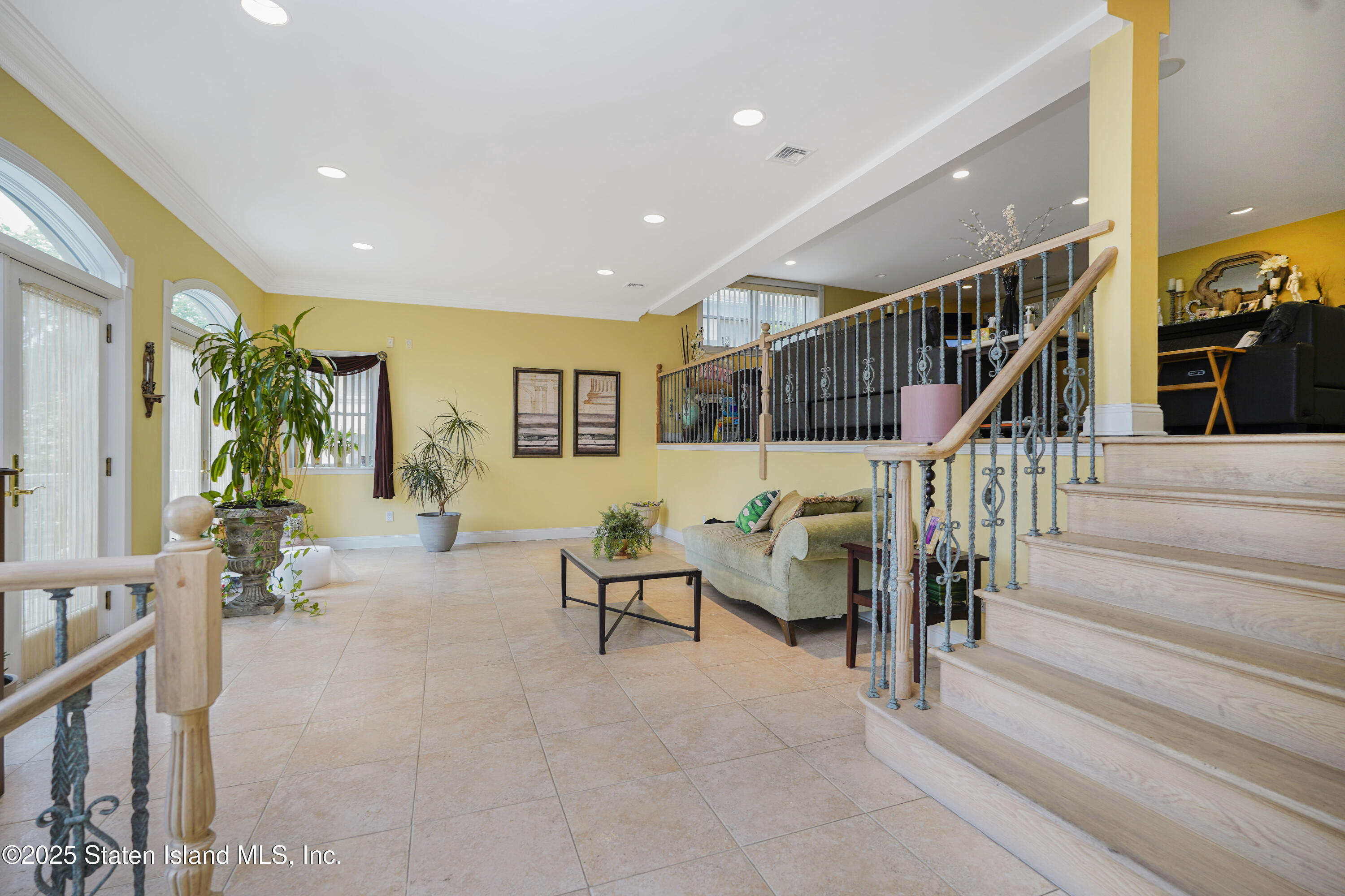 16 Diana Trail, Staten Island, New York image 8