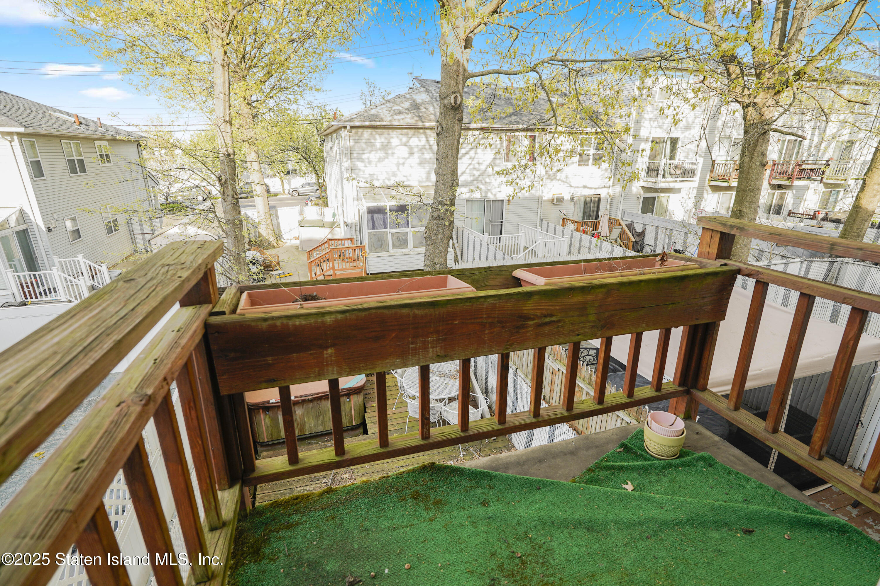 102 Lorraine Loop, Staten Island, New York image 10