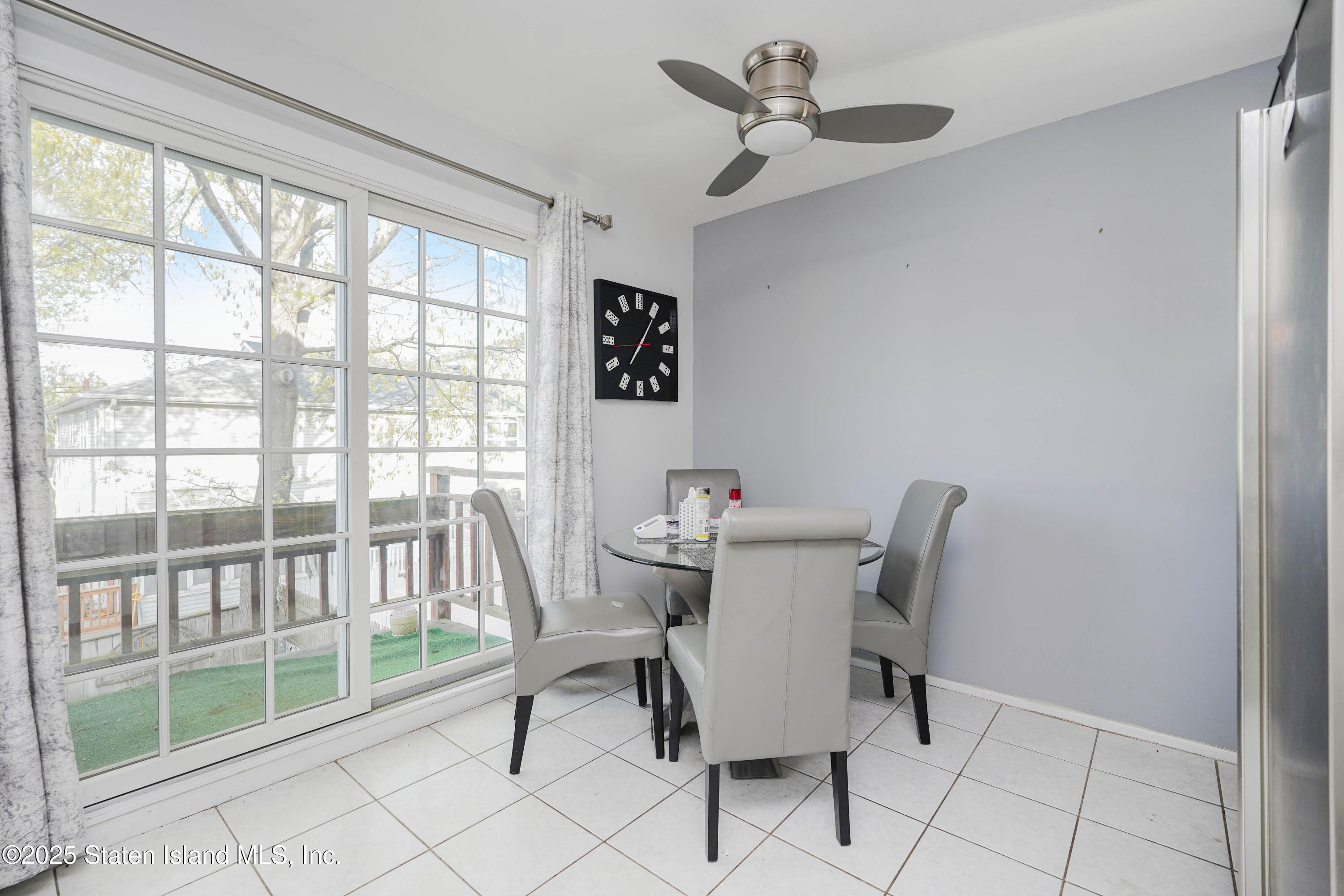 102 Lorraine Loop, Staten Island, New York image 9