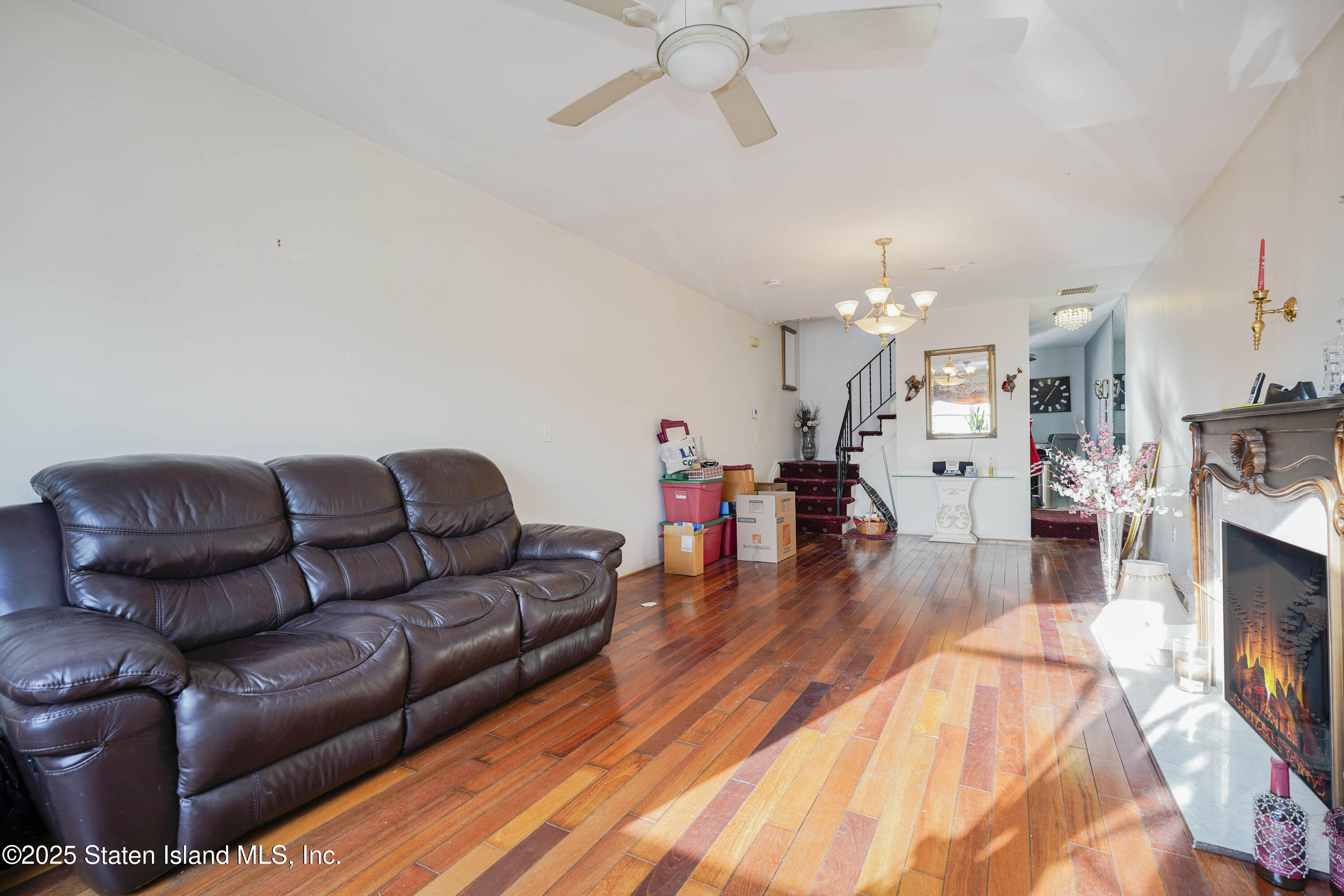 102 Lorraine Loop, Staten Island, New York image 11