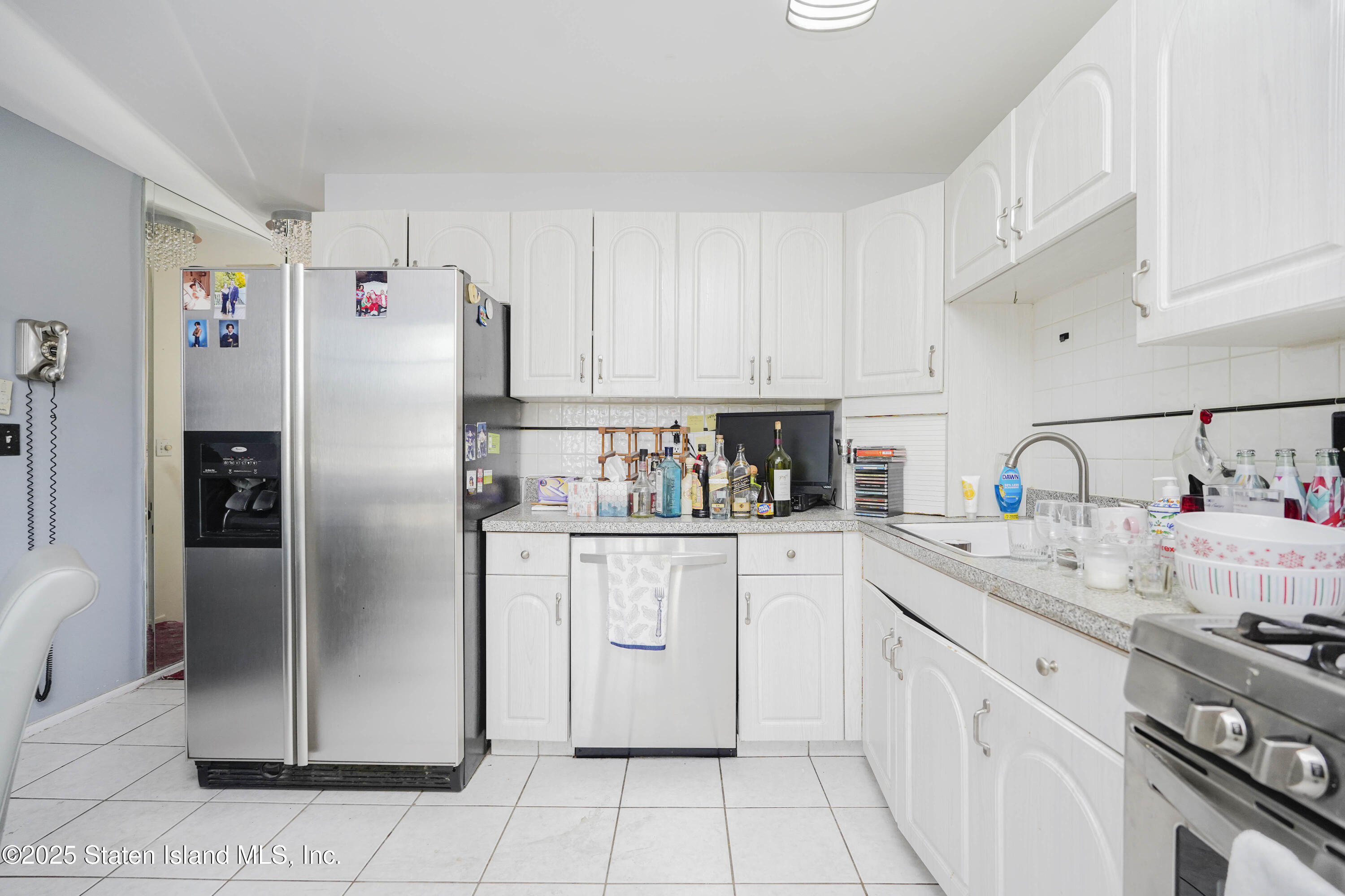 102 Lorraine Loop, Staten Island, New York image 7