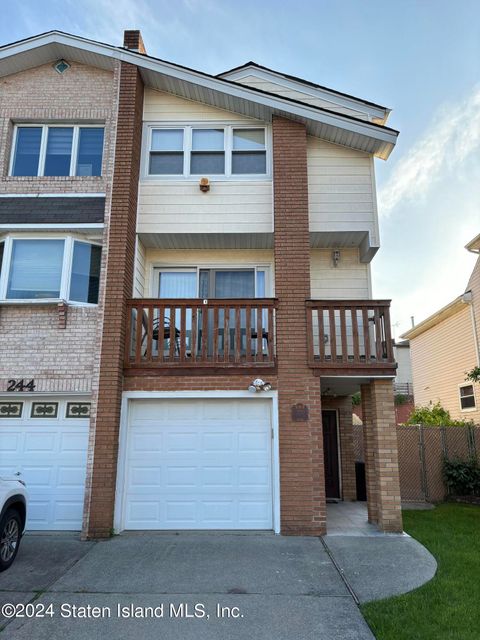 Photo of 246 Doane Avenue, Staten Island, NY 10308 (MLS # 2402968)