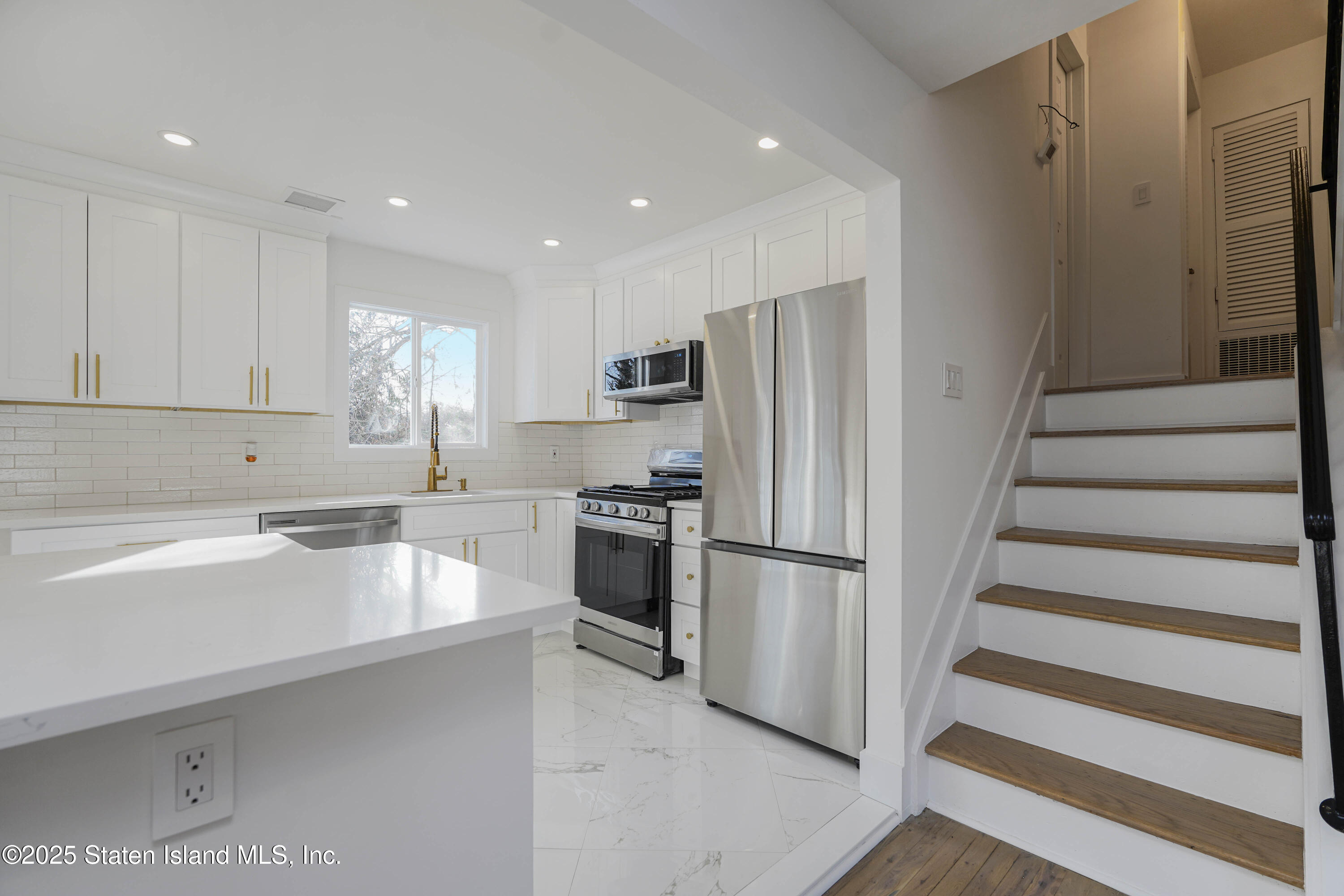 620 Laurel Avenue, Hazlet, New Jersey image 10