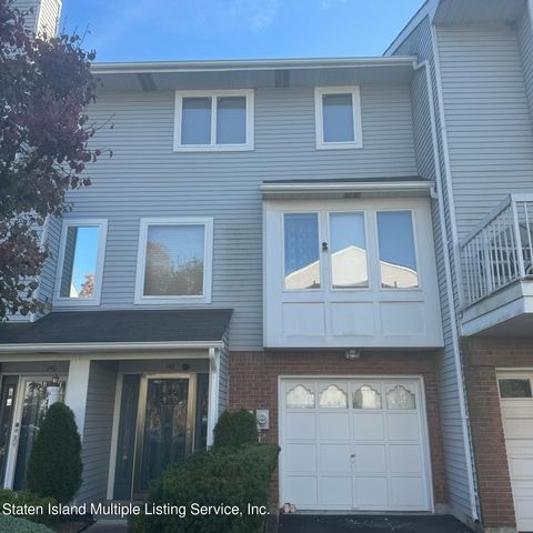 Photo of 142 Commodore Drive, Staten Island, NY 10309 (MLS # 1165602)