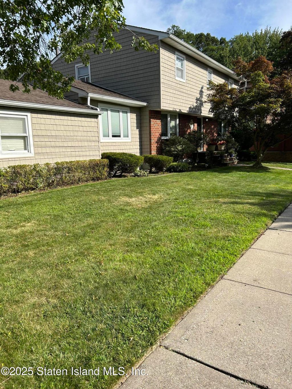 Photo of 116 Browning Avenue, Staten Island, NY 10314 (MLS # 2505016)