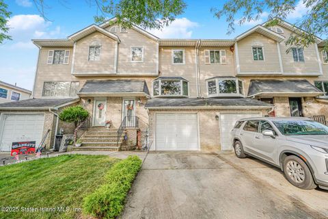 Photo of 117 Boulder Street, Staten Island, NY 10312 (MLS # 2503698)