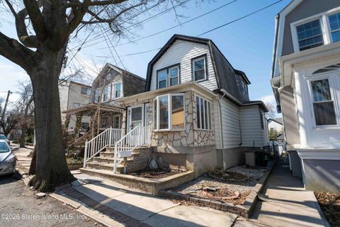 Photo of 84 Sheridan Avenue, Staten Island, NY 10305 (MLS # 2601433)