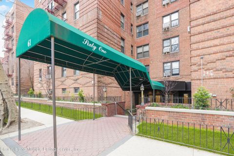 Photo of 61 Oliver Street #2v, Brooklyn, NY 11209 (MLS # 2404802)