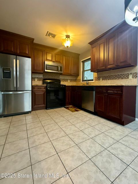 Photo of 65 Nancy Lane, Staten Island, NY 10307 (MLS # 2500772)