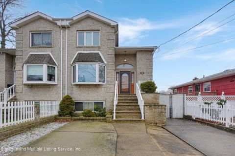 Photo of 416 Burgher Avenue, Staten Island, NY 10305 (MLS # 2401123)