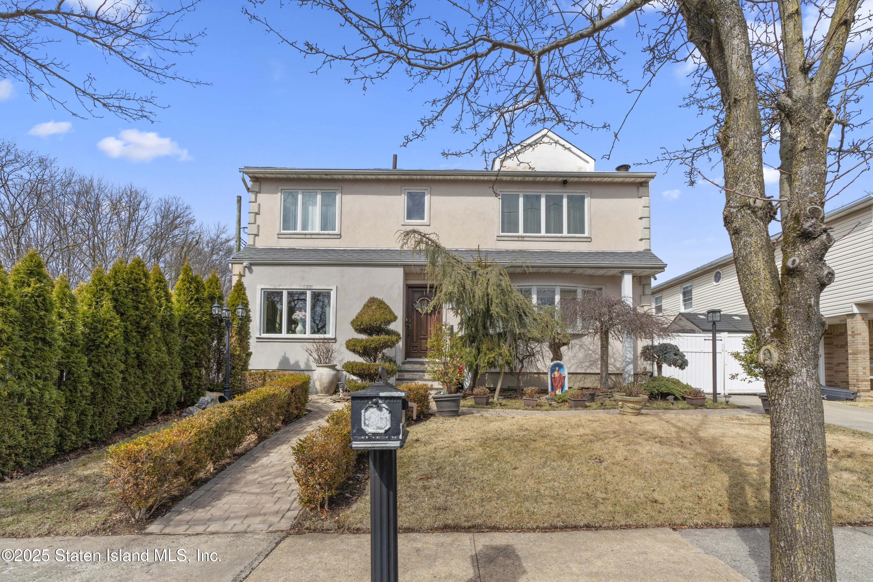 1888 Drumgoole Road, Staten Island, New York image 1