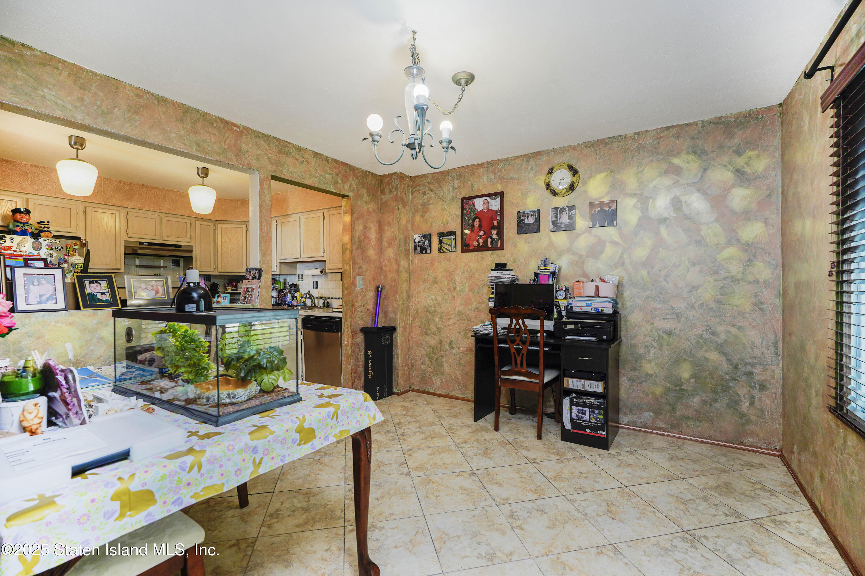 354 Aspen Knolls Way, Staten Island, New York image 10