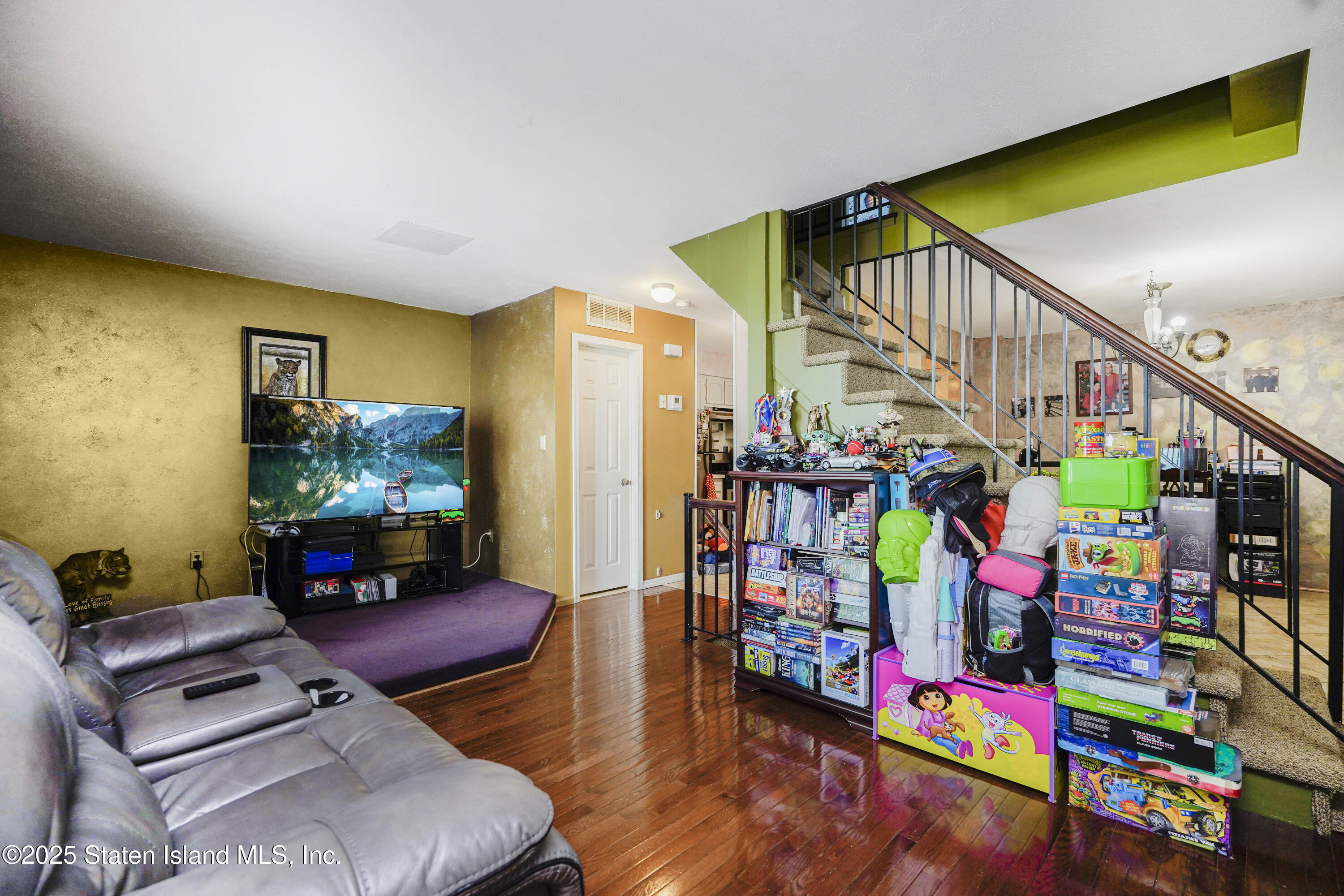 354 Aspen Knolls Way, Staten Island, New York image 14