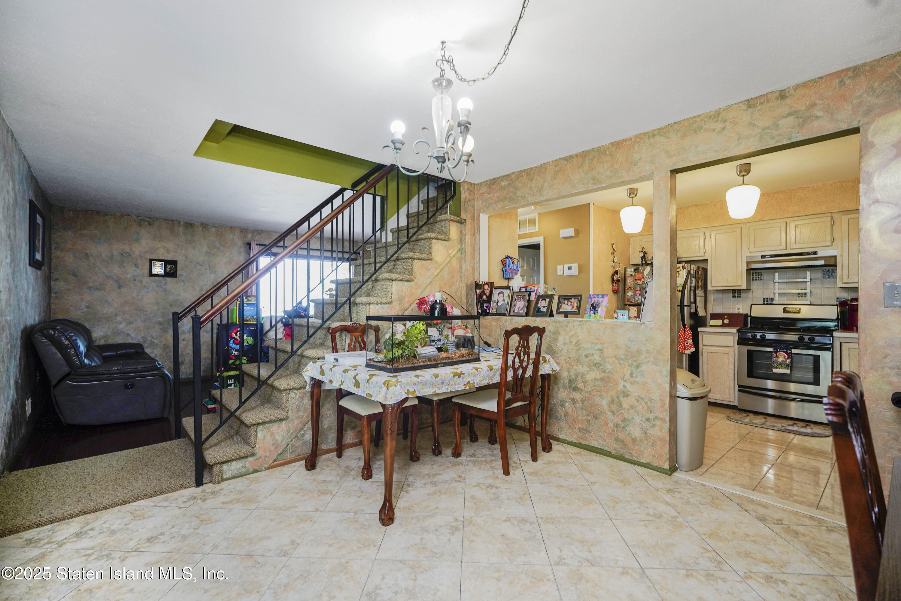 354 Aspen Knolls Way, Staten Island, New York image 7