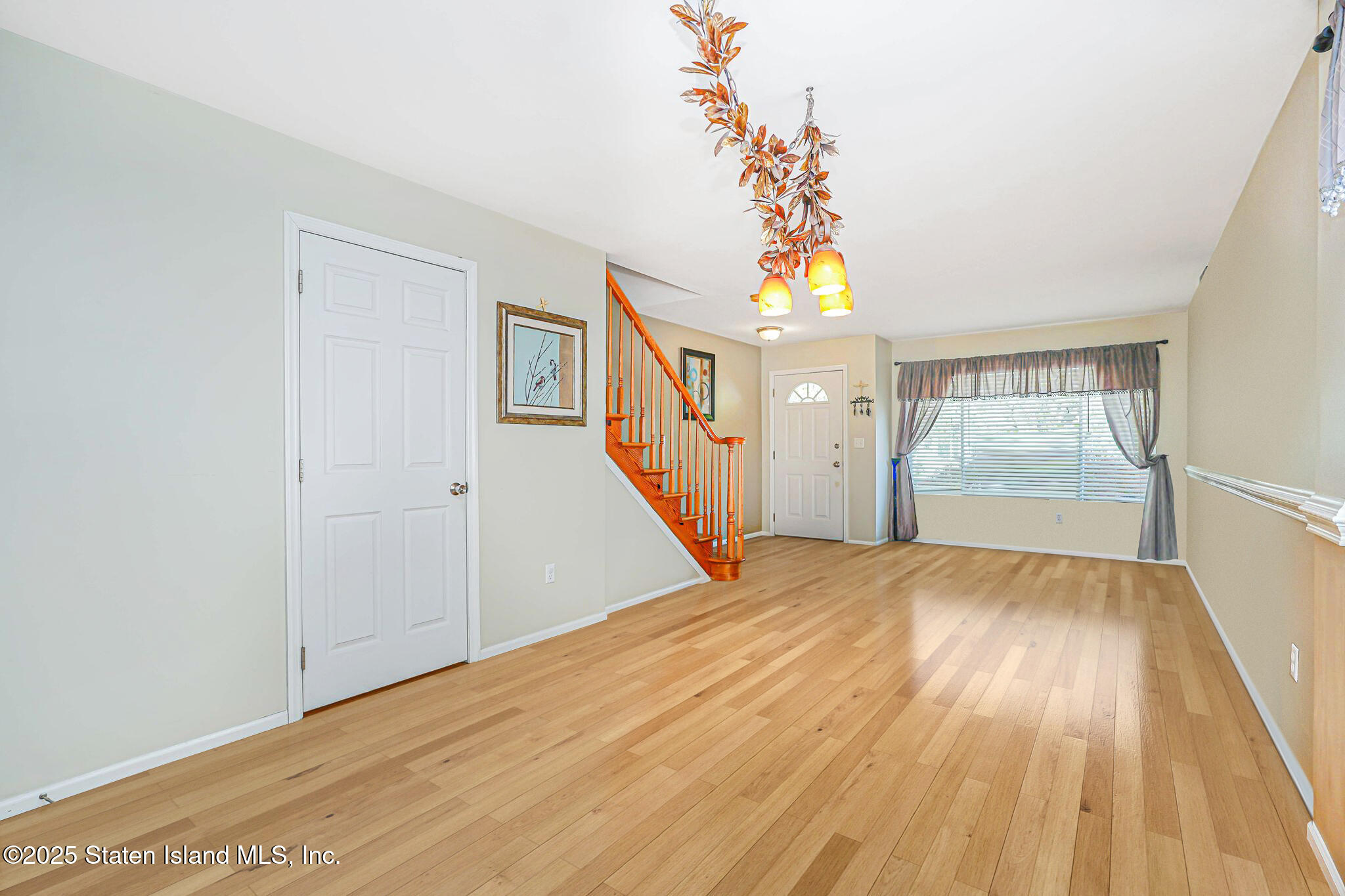 42 Sylvia Street, Staten Island, New York image 3