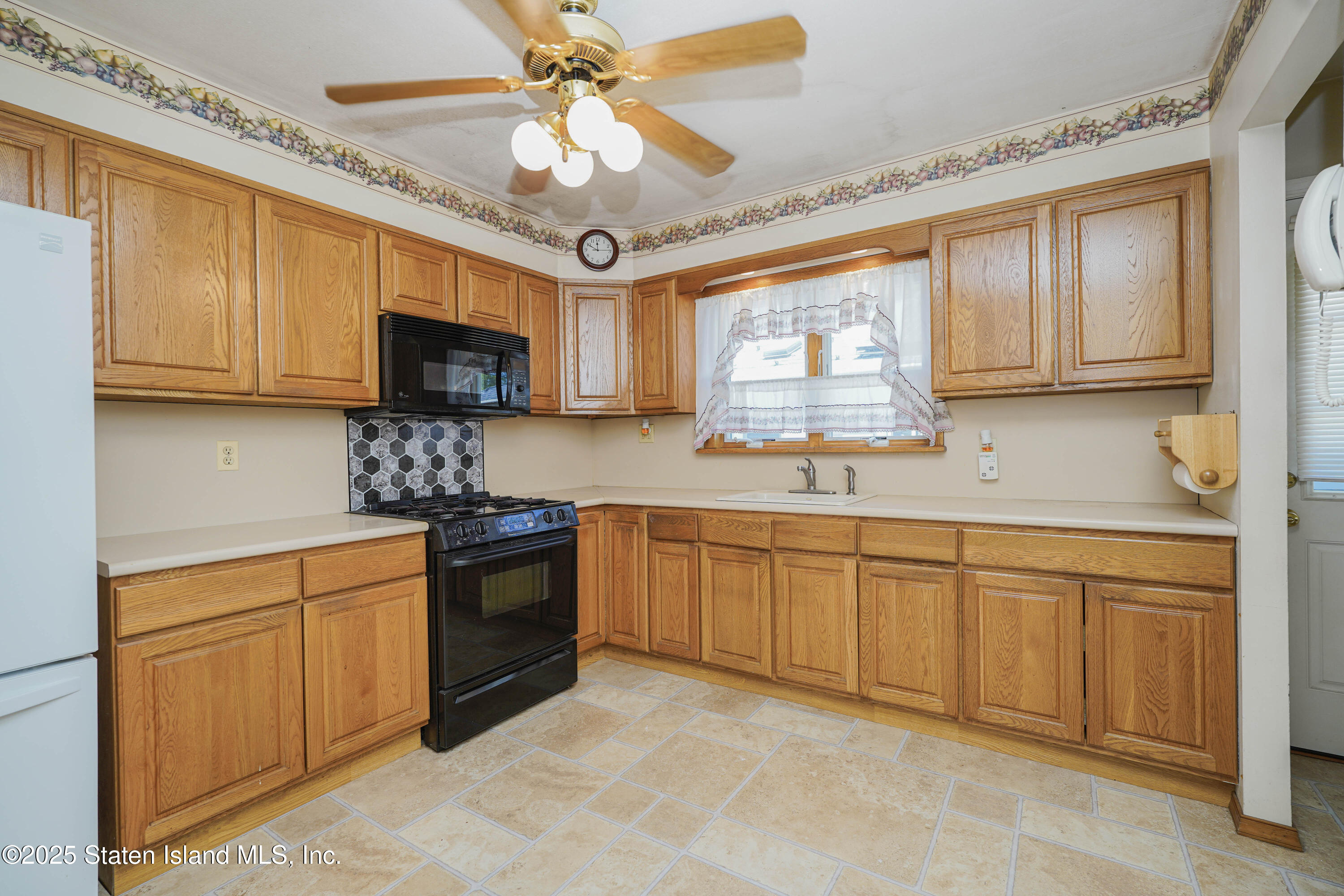 204 Byrne Avenue, Staten Island, New York image 10