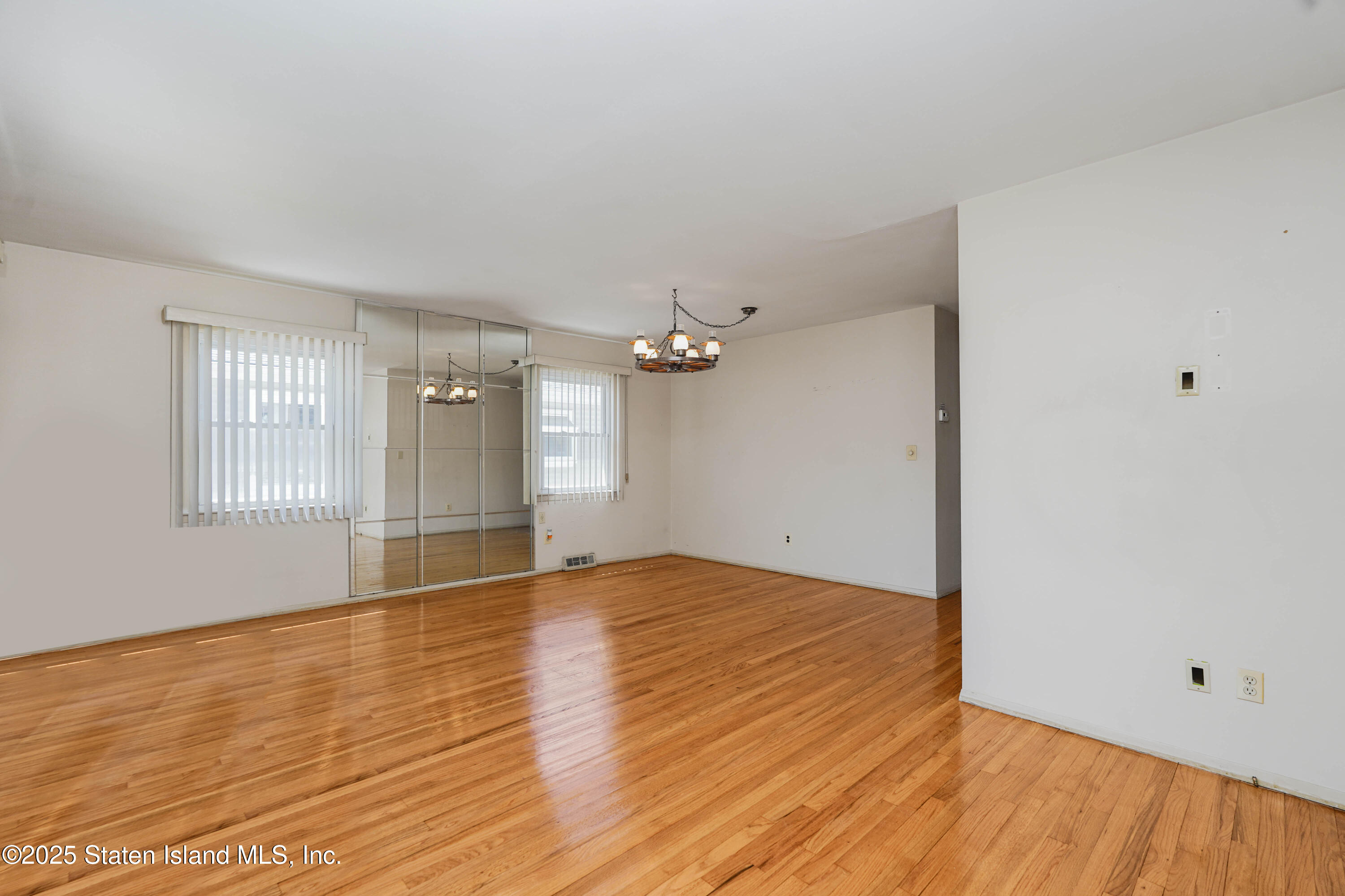204 Byrne Avenue, Staten Island, New York image 5