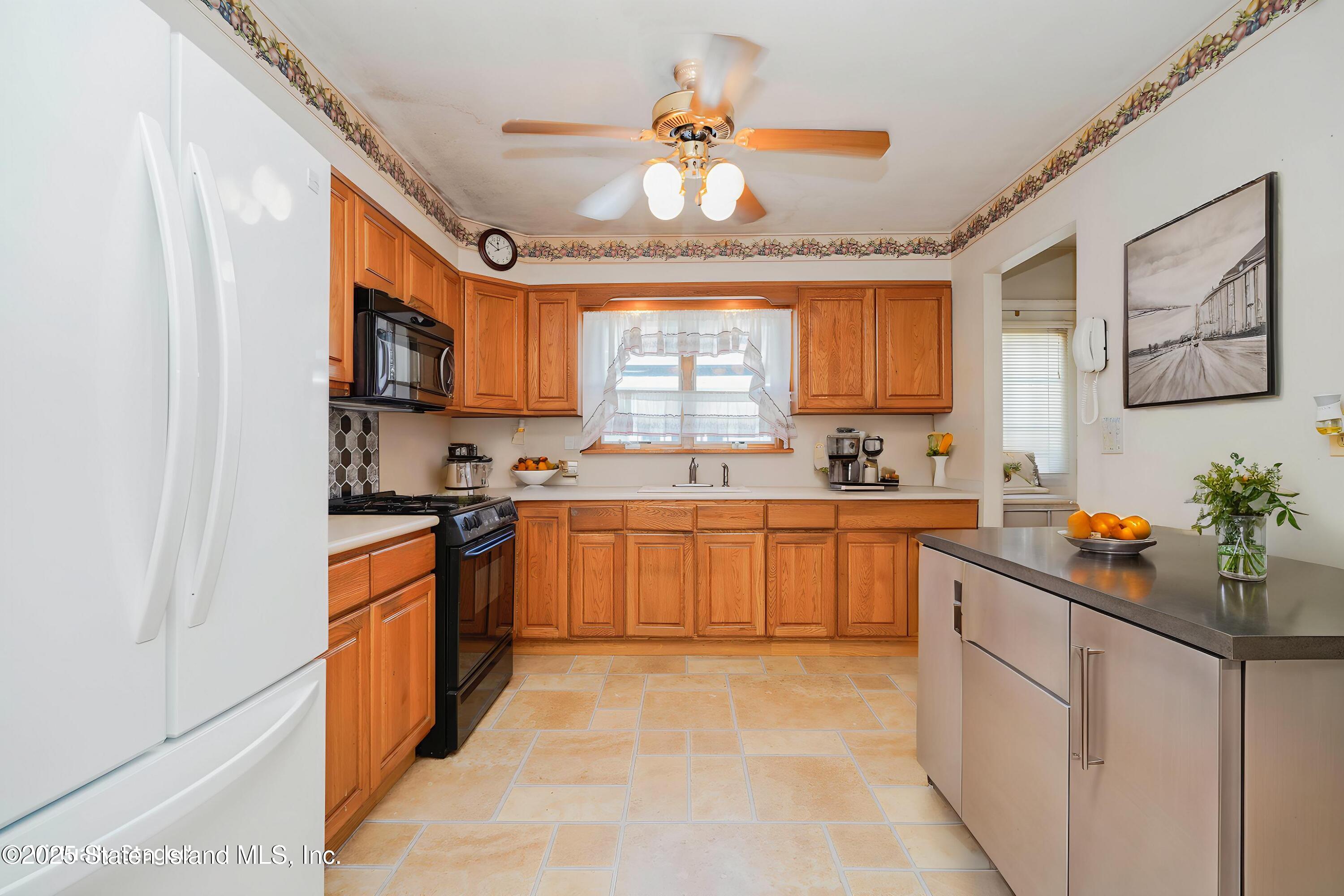 204 Byrne Avenue, Staten Island, New York image 13