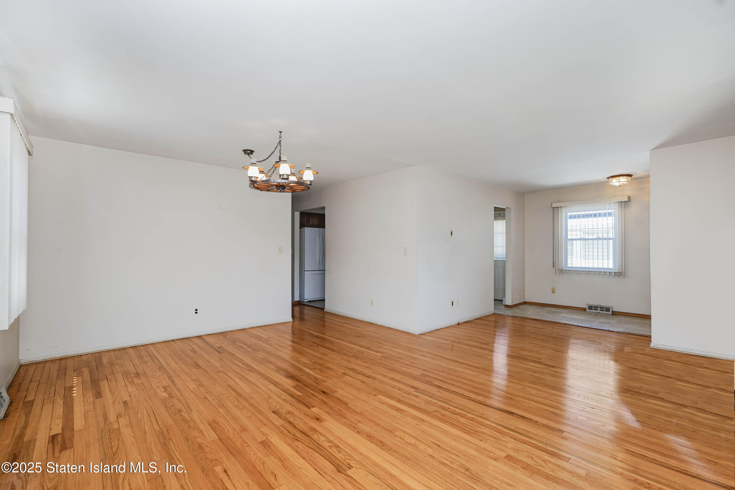 204 Byrne Avenue, Staten Island, New York image 6