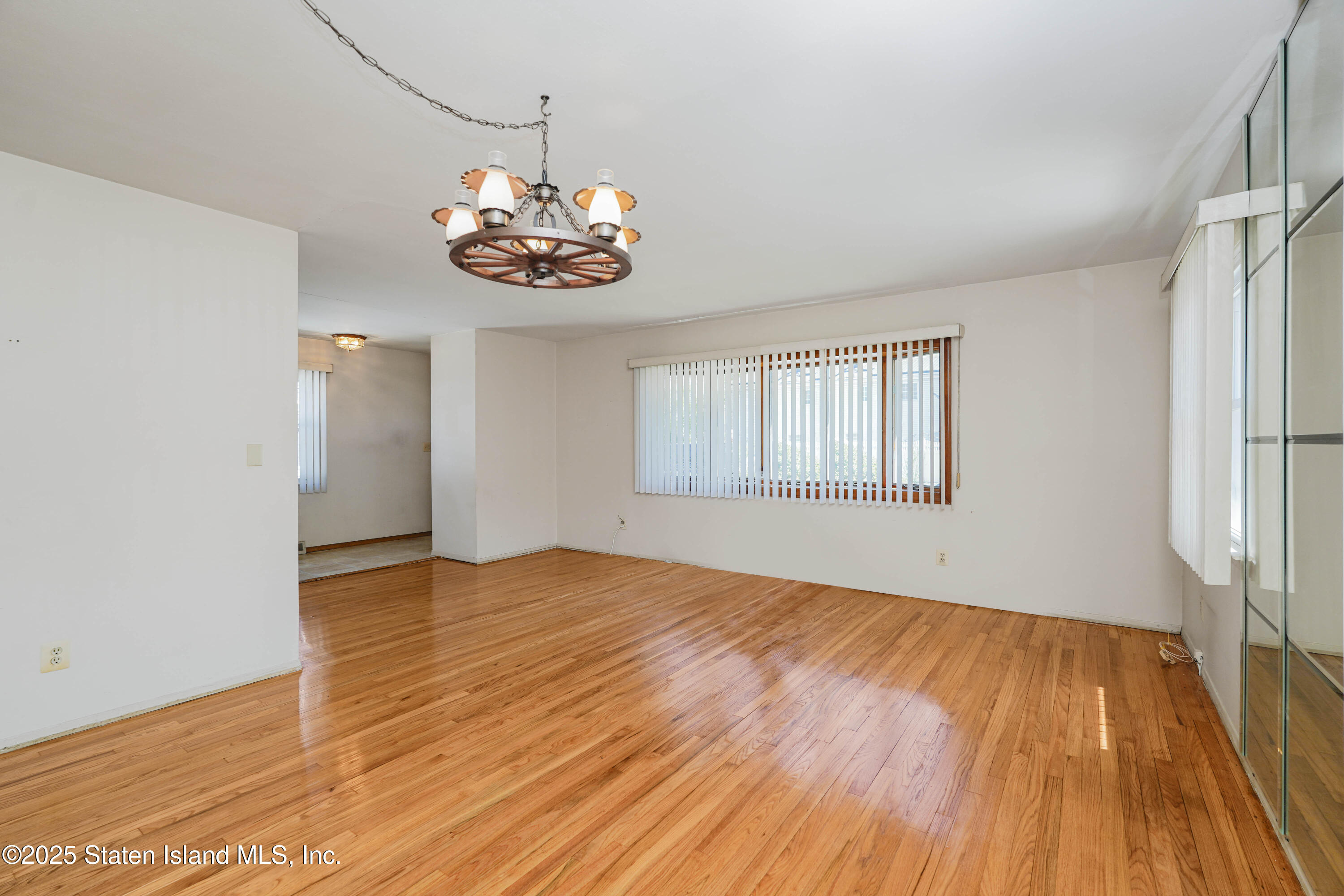 204 Byrne Avenue, Staten Island, New York image 7