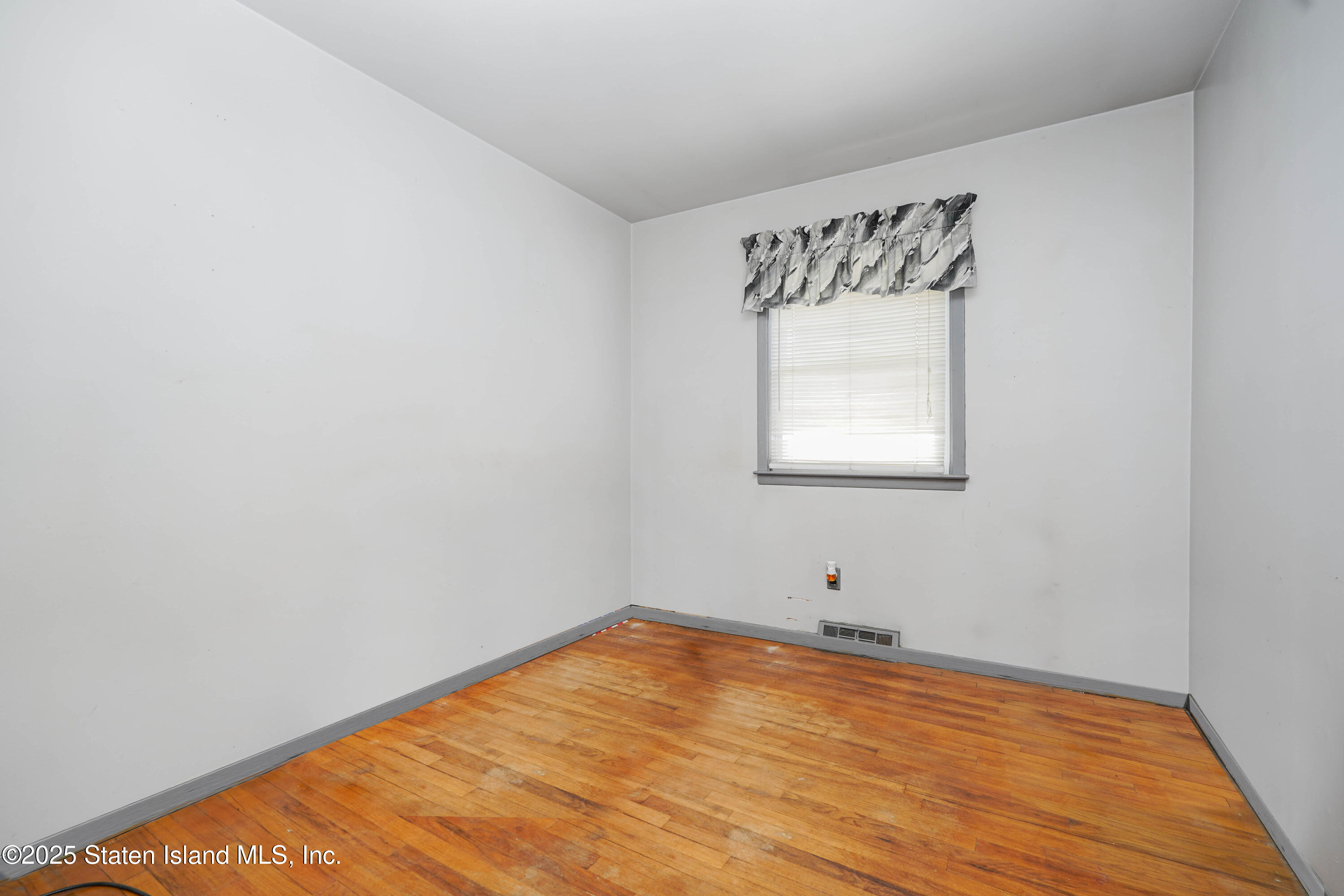 204 Byrne Avenue, Staten Island, New York image 14