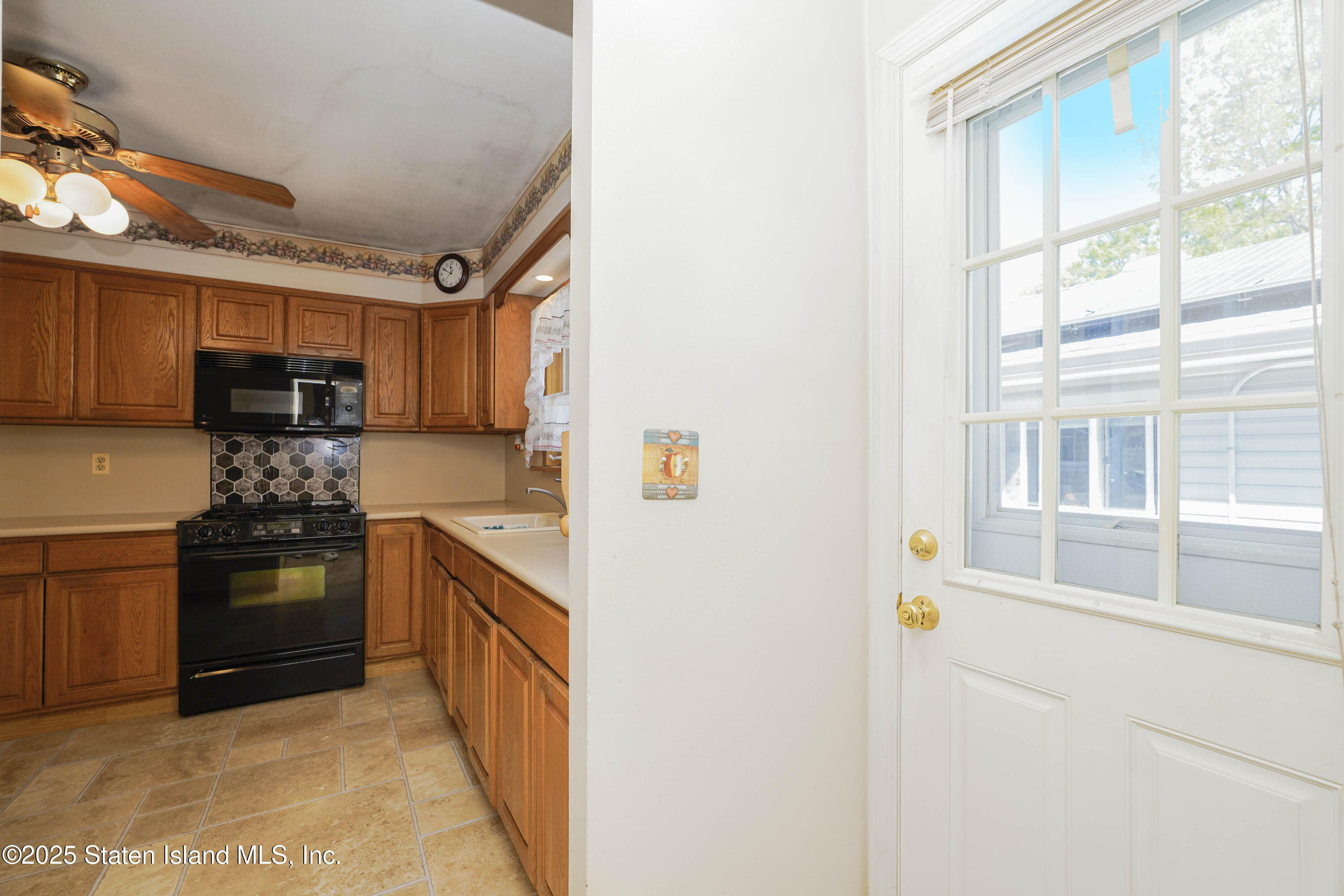 204 Byrne Avenue, Staten Island, New York image 12
