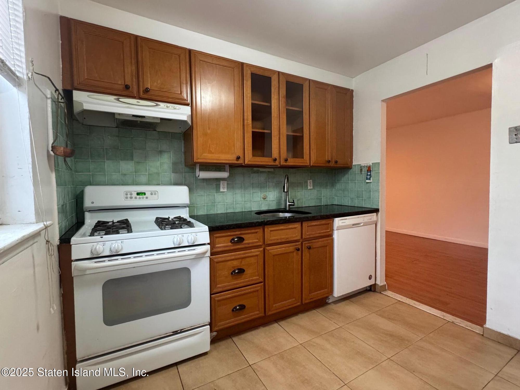 394 Maryland Ave Ave #2A, Staten Island, New York image 6