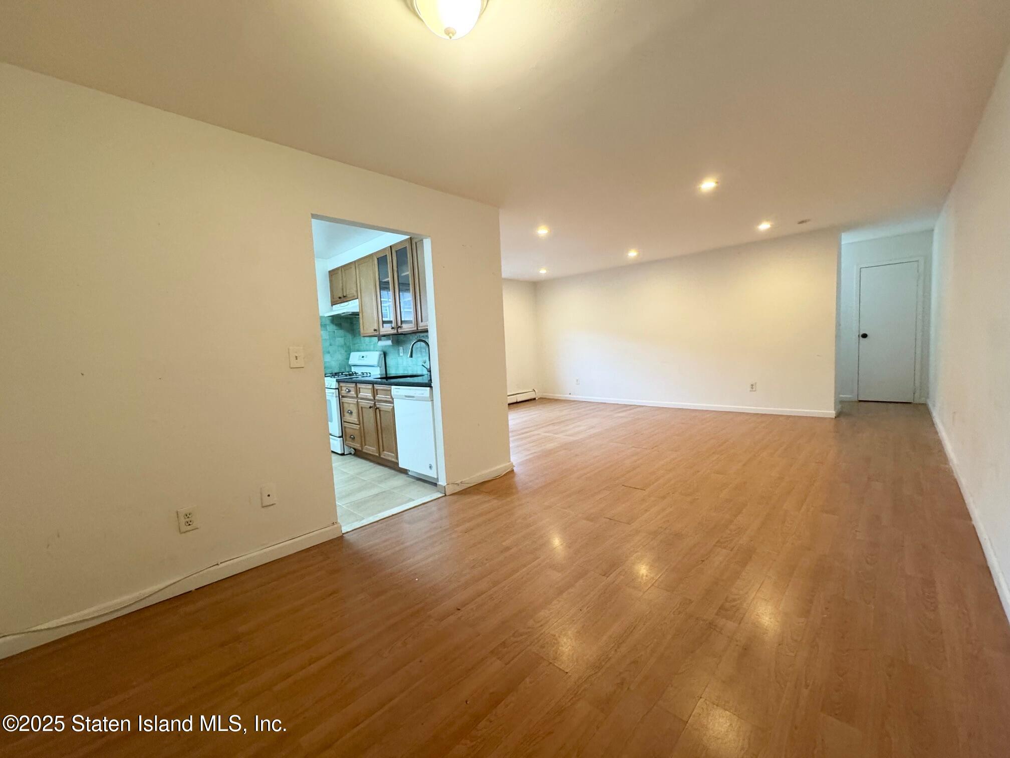 394 Maryland Ave Ave #2A, Staten Island, New York image 3