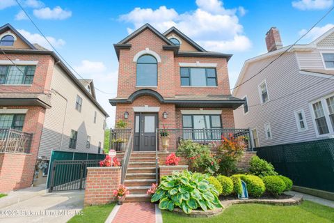 Photo of 50 Pleasant Street, Staten Island, NY 10308 (MLS # 2503533)