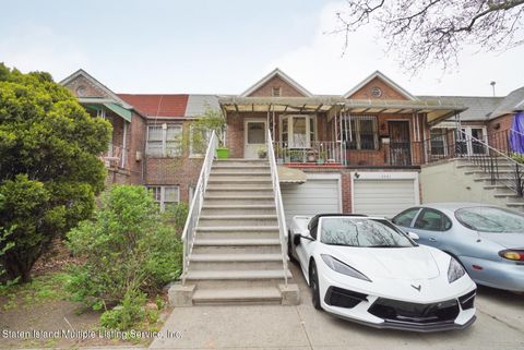 Photo of 2957 Shore Parkway, Brooklyn, NY 11235 (MLS # 1154067)