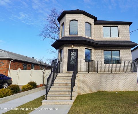 Photo of 19 Memphis Avenue, Staten Island, NY 10312 (MLS # 1164912)