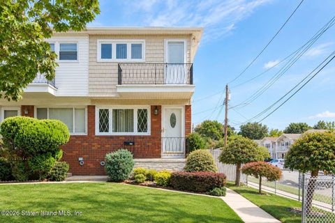 Homes For Sale - 119 Redgrave Avenue<br/> Staten Island, NY 10306
