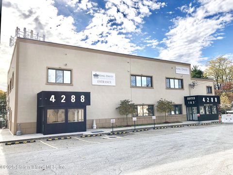 Photo of 4288 Arthur Kill Road #A, Staten Island, NY 10309 (MLS # 2500163)