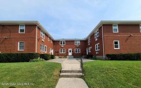 Photo of 3044 Amboy Road, Staten Island, NY 10306 (MLS # 2503078)