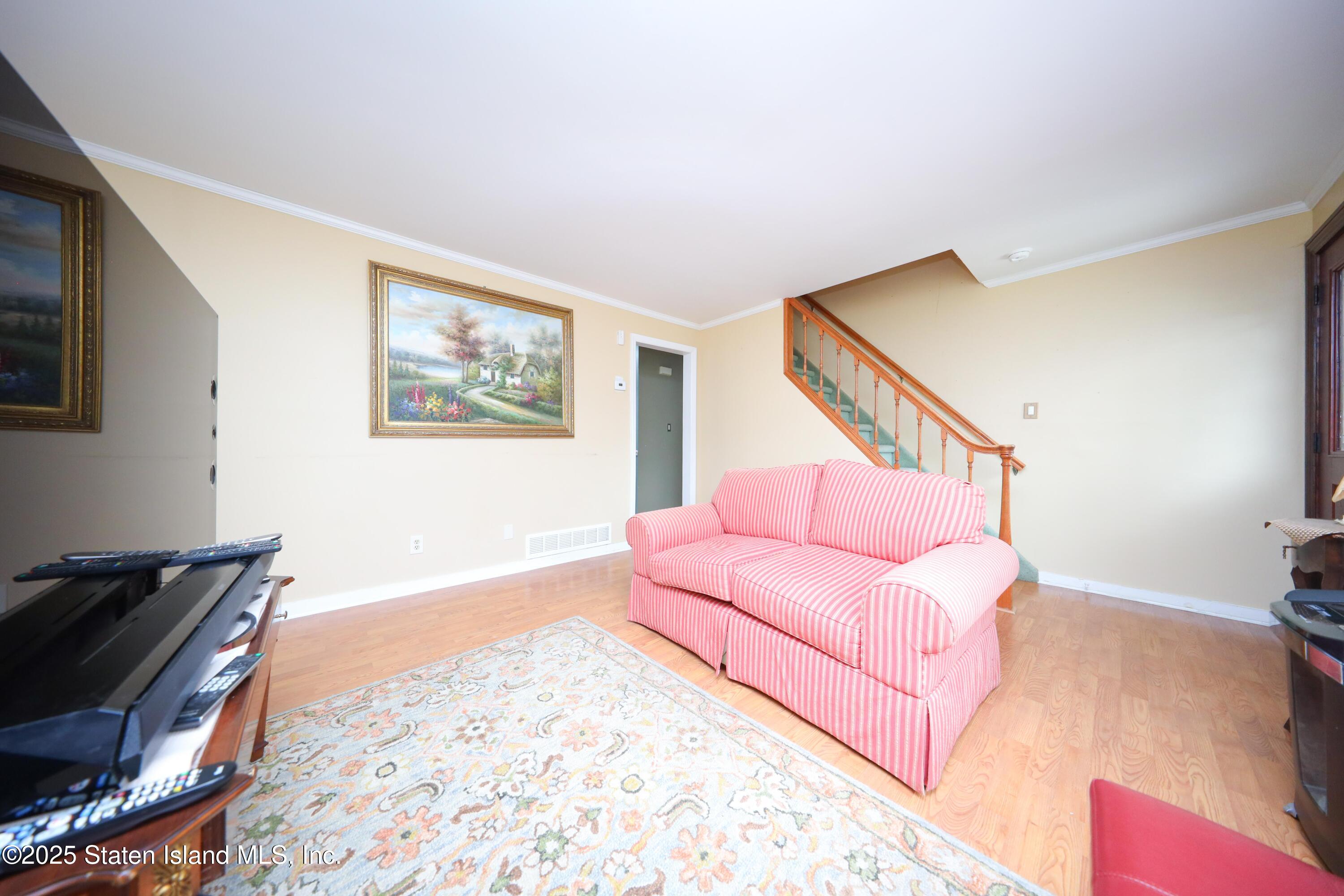 192 Gansevoort Boulevard, Staten Island, New York image 8