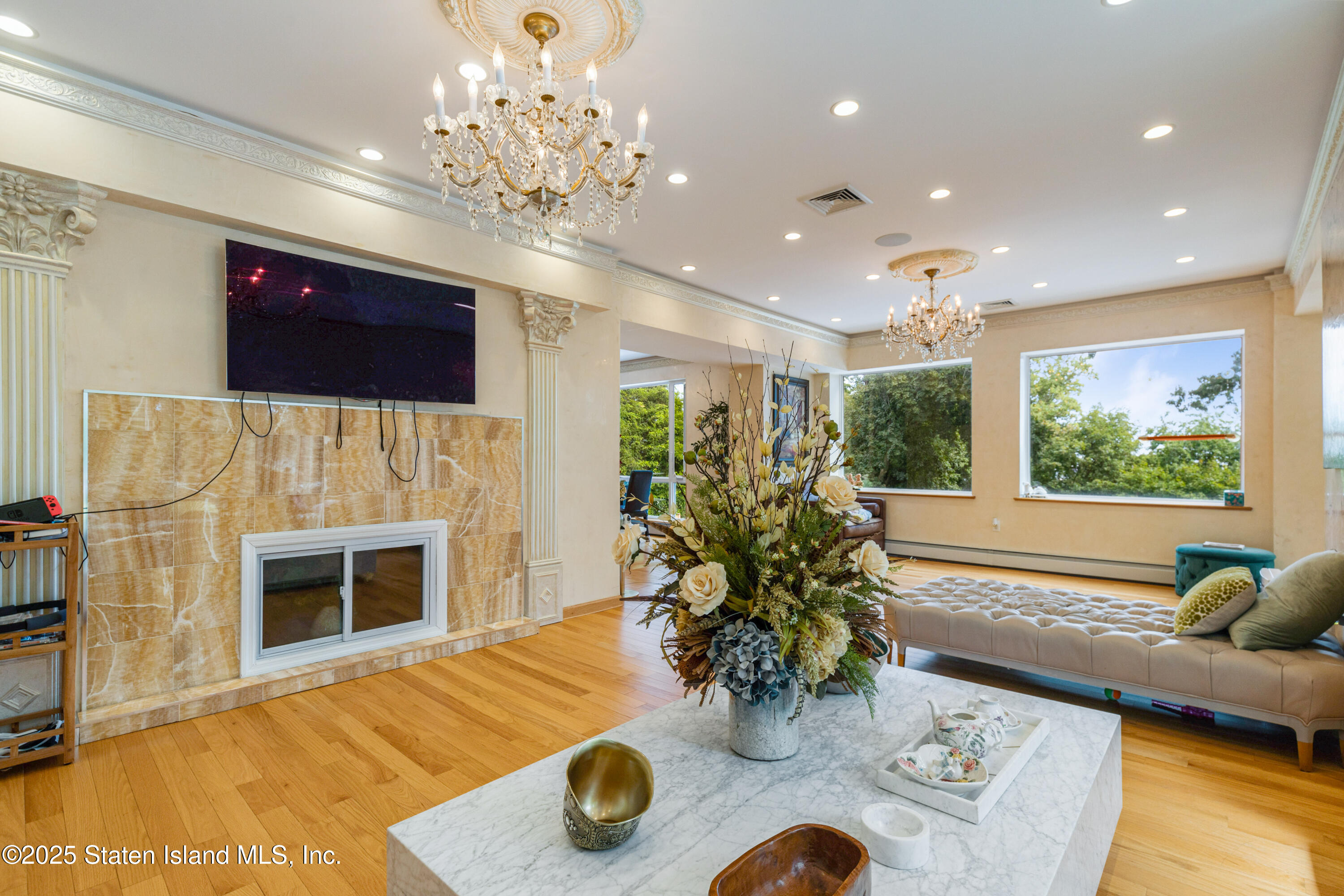 363 Howard Avenue, Staten Island, New York image 4