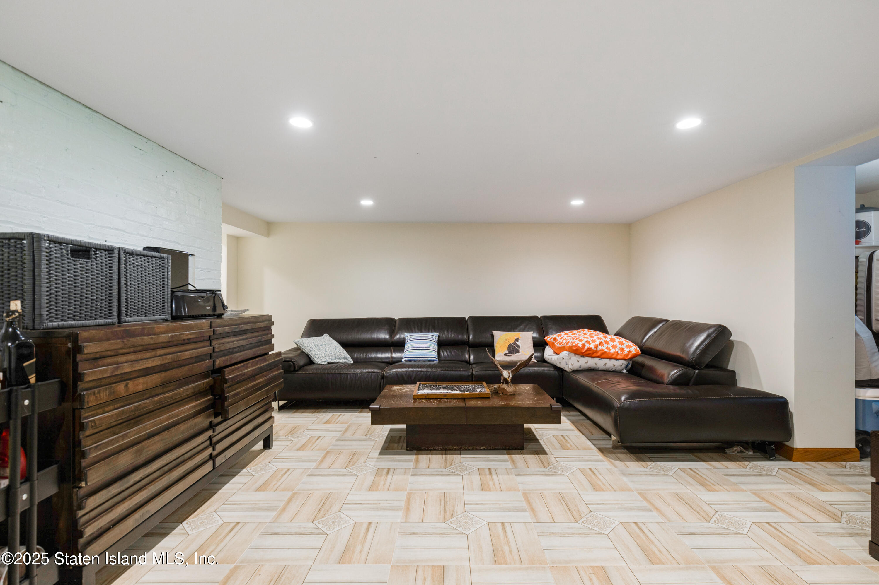 363 Howard Avenue, Staten Island, New York image 33