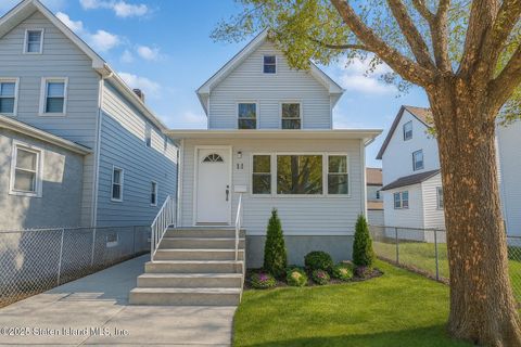 Photo of 11 Laforge Avenue, Staten Island, NY 10302 (MLS # 2506763)