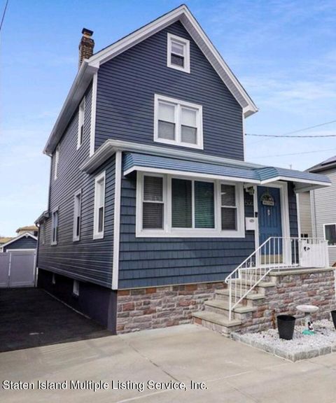 Photo of 506 Melyn Place, Staten Island, NY 10303 (MLS # 1160476)