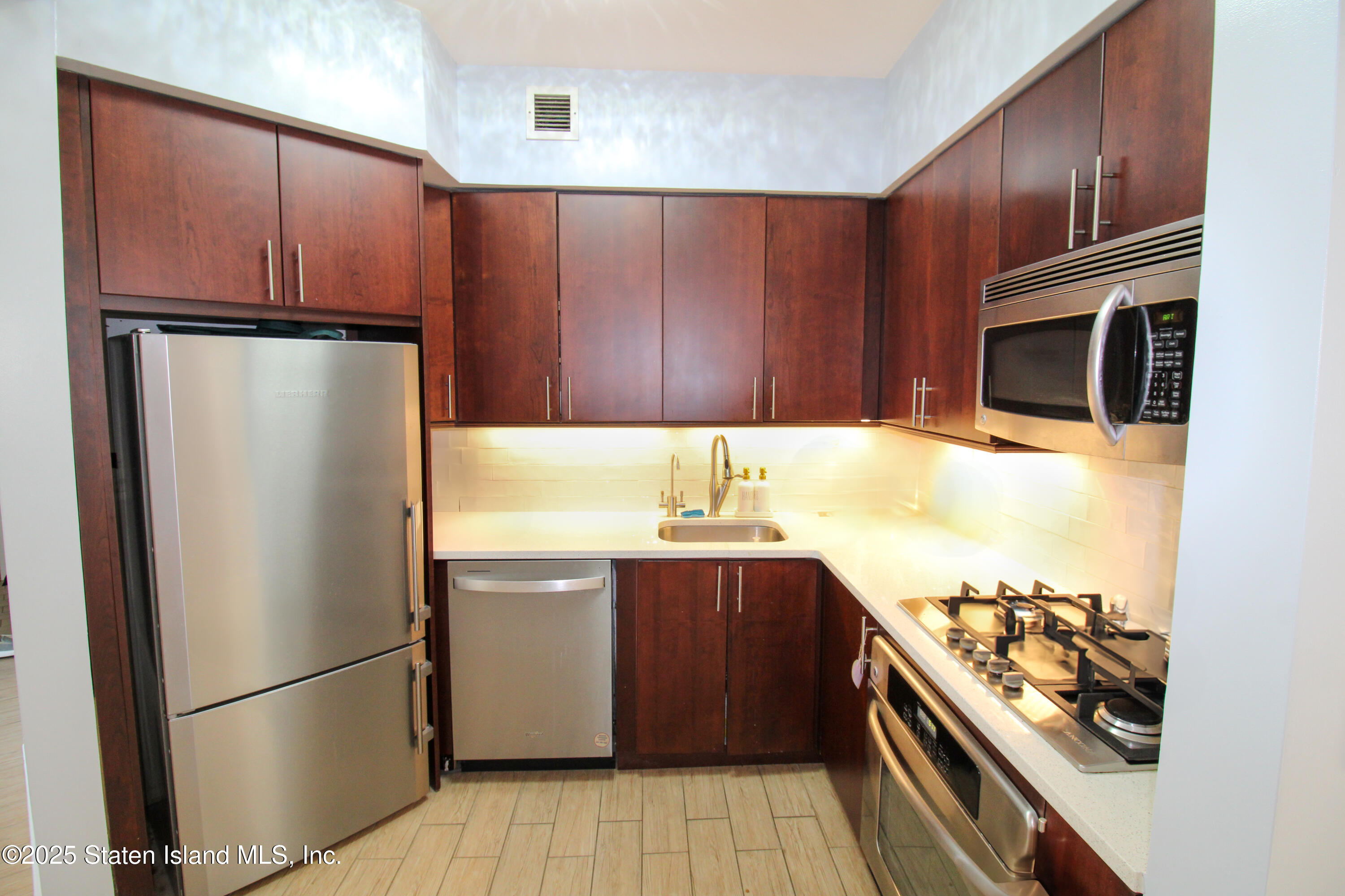 118-20 Ocean Promenade Street #5D, Queens, New York image 9