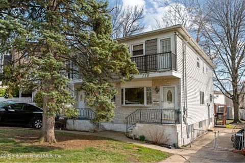 Photo of 110 Bishop Street, Staten Island, NY 10306 (MLS # 2601531)