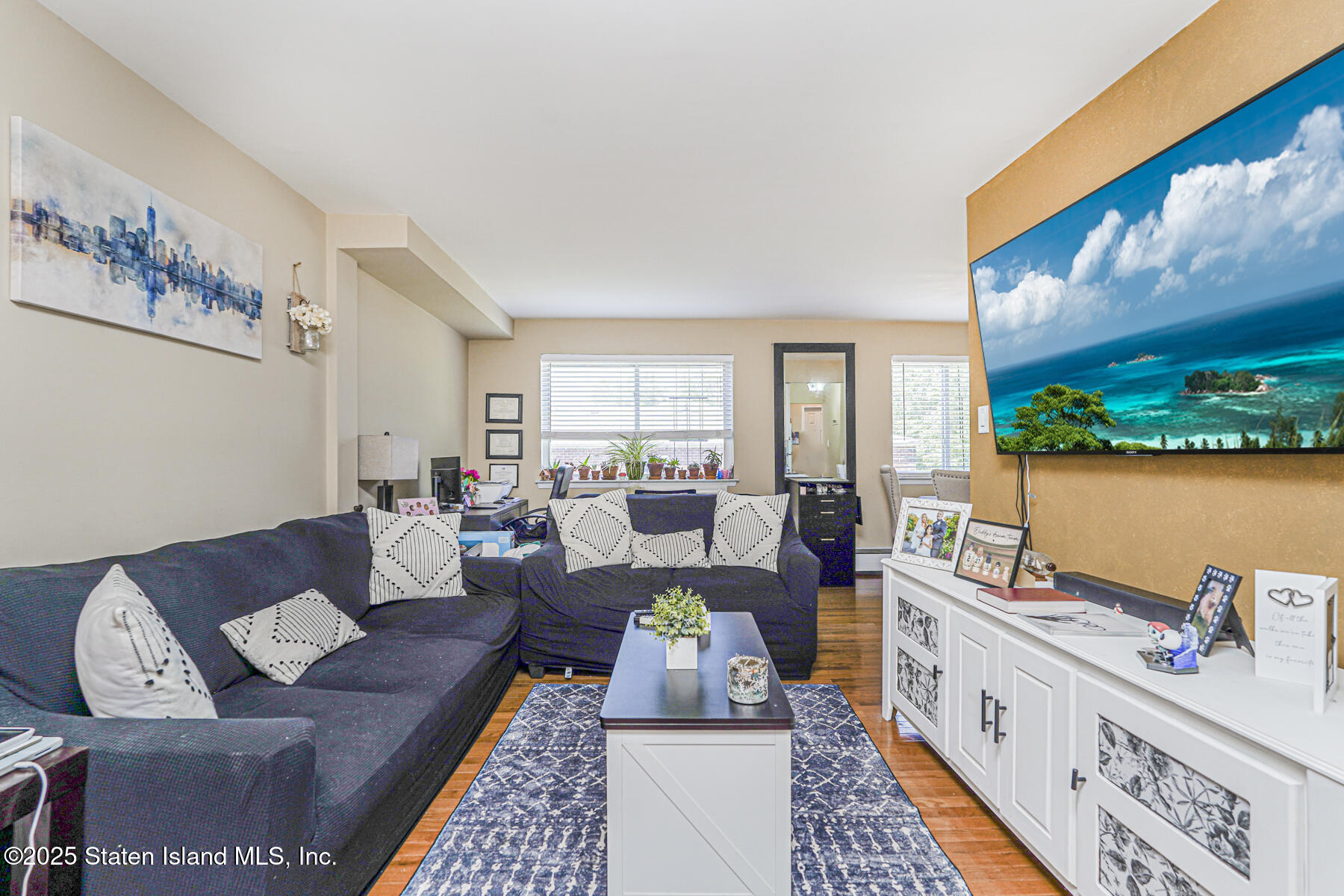 Staten Island, New York 10314, United States, 2 Bedrooms Bedrooms, ,1 BathroomBathrooms,Residential,Active,202911