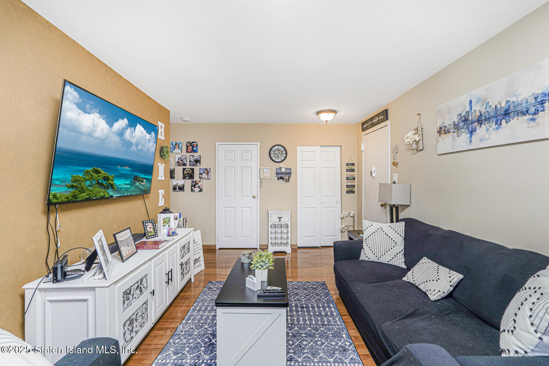 Staten Island, New York 10314, United States, 2 Bedrooms Bedrooms, ,1 BathroomBathrooms,Residential,Active,202911