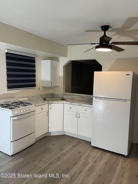 Photo of 632 Travis Avenue #2, Staten Island, NY 10314 (MLS # 2507179)