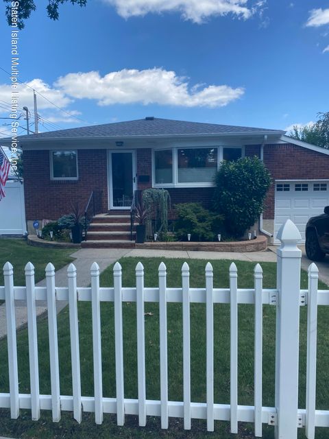 Photo of 511 Greeley Avenue, Staten Island, NY 10306 (MLS # 1163433)