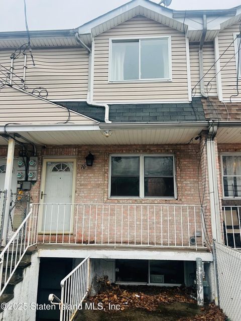Photo of 70 Elm Street, Staten Island, NY 10310 (MLS # 2501292)