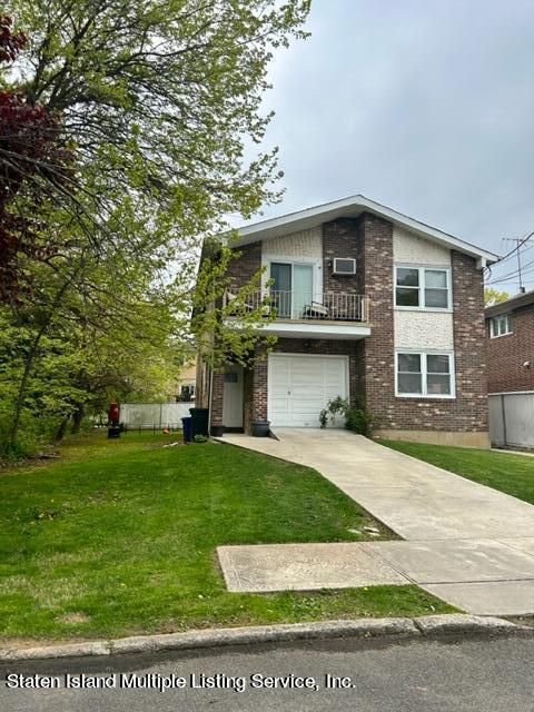 Photo of 321 Vineland Avenue, Staten Island, NY 10312 (MLS # 1164758)