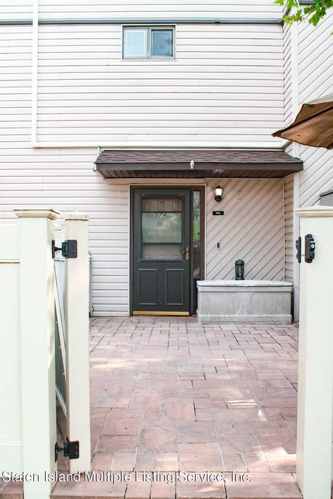 Photo of 97 Selvin Loop #A, Staten Island, NY 10303 (MLS # 1163005)